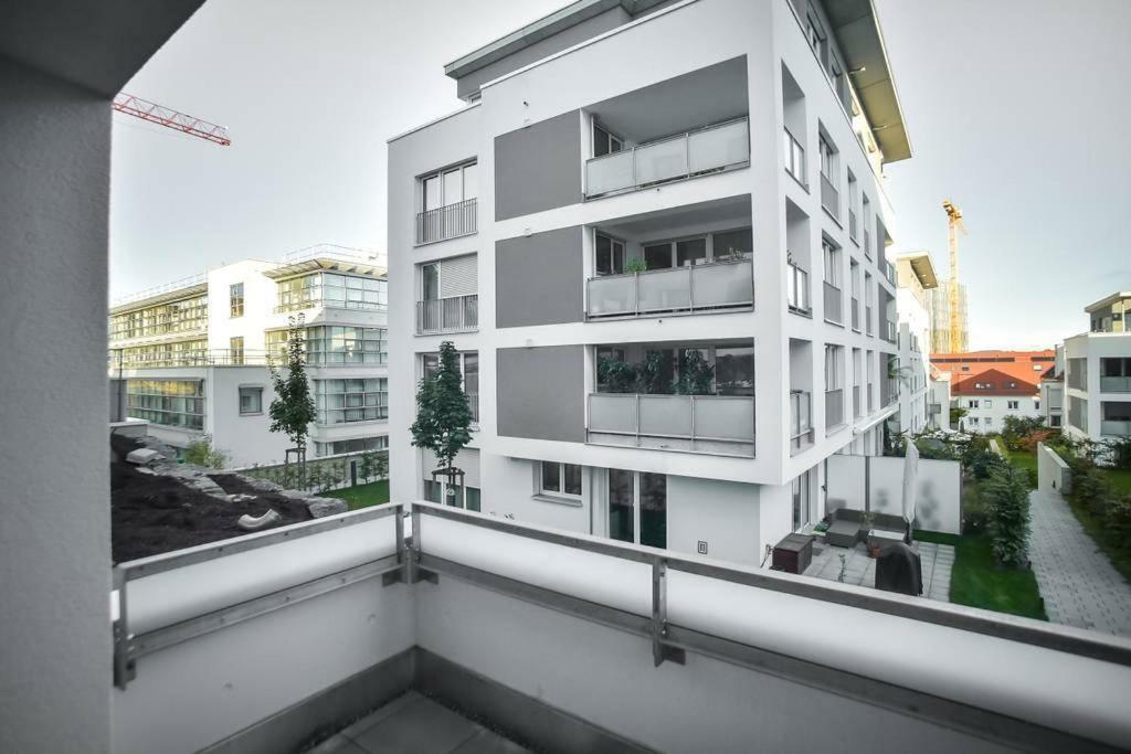Deluxe Ferienwohnung Apartment Stuttgart Centre/Milaneo Ngoại thất bức ảnh